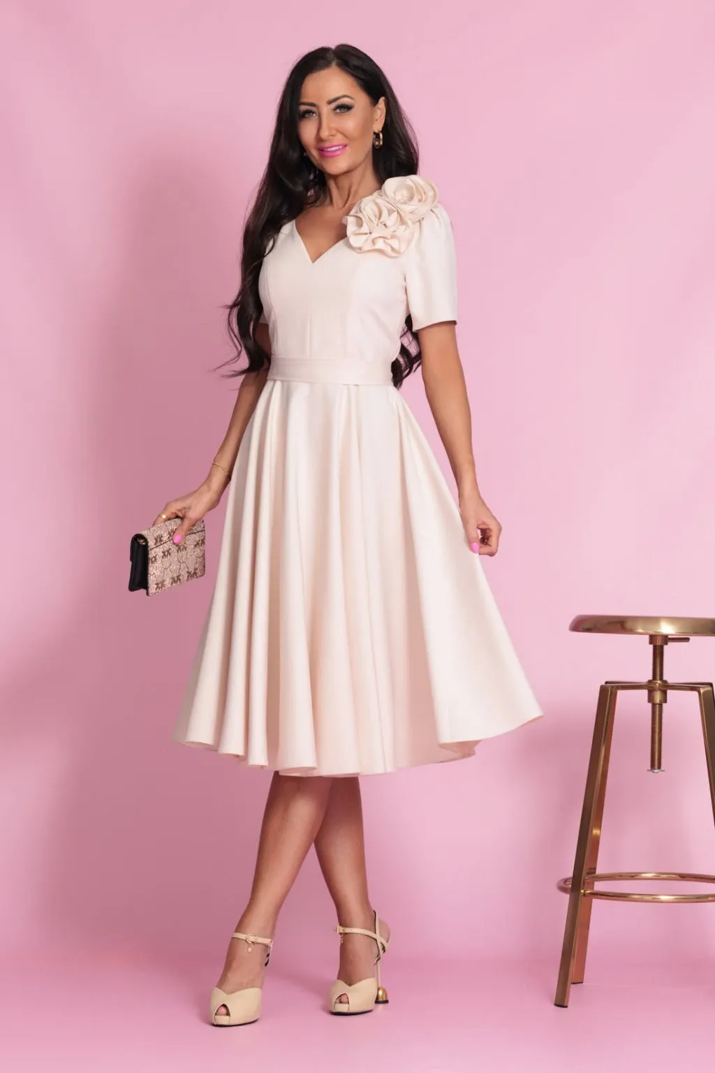 Trojrozmerná elegancia: Trend, ktorý mení spoločenské šaty