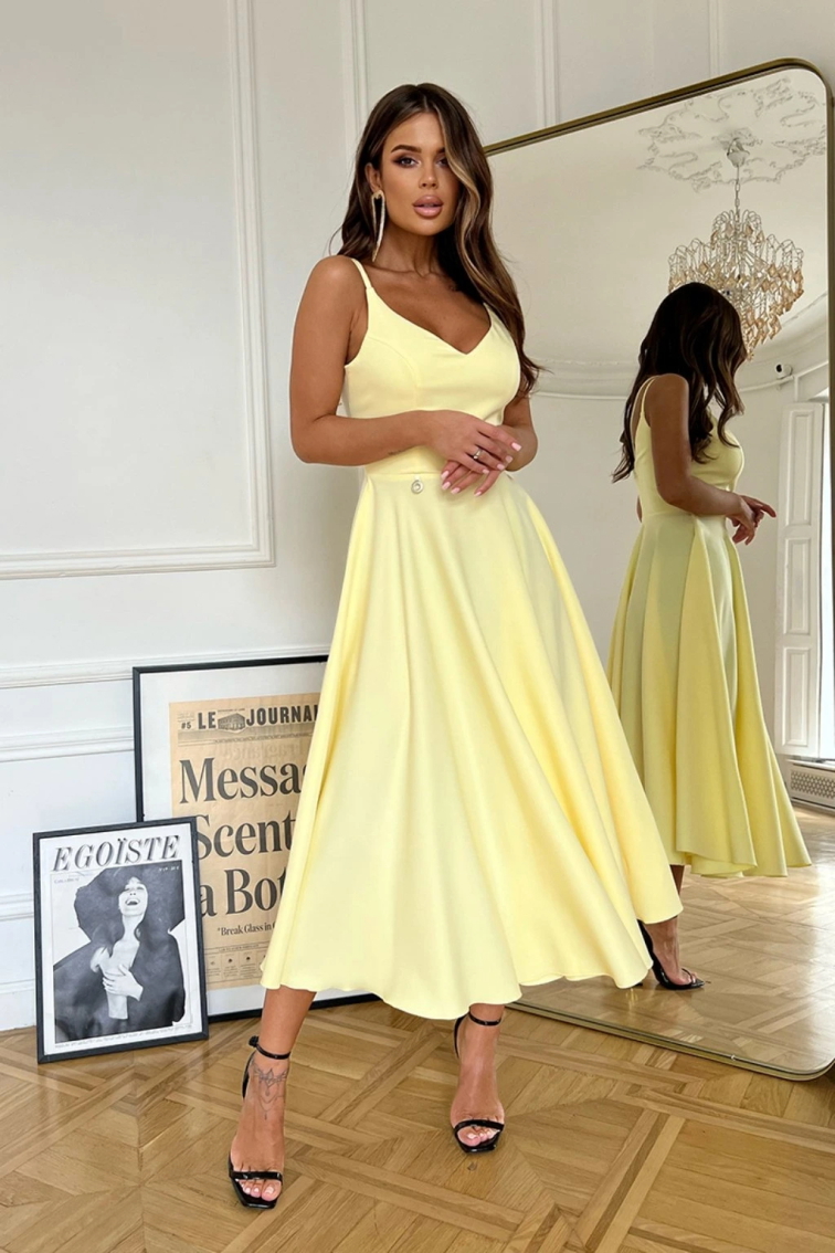 Šaty ako z talianskeho filmu: Spaghetti ramienka sú späť