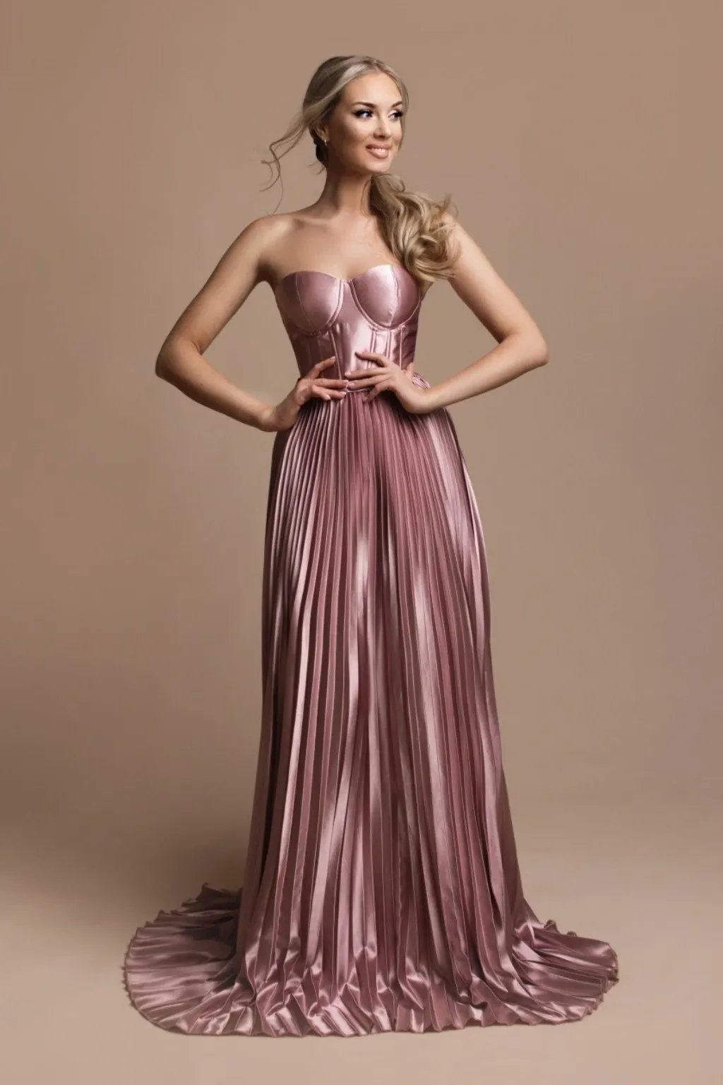 Plesové šaty v netradičních barvách