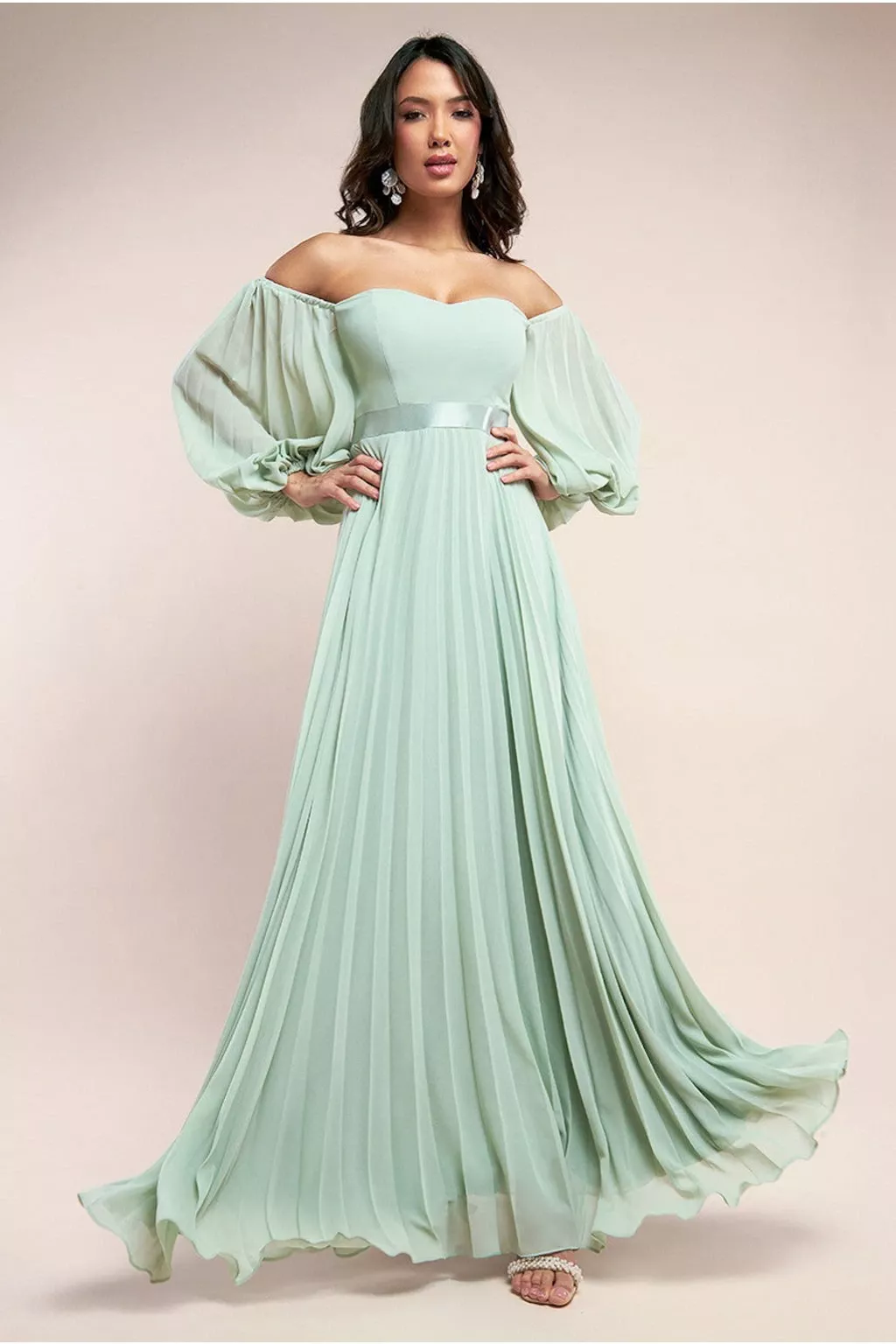 TOP 5 šatů sezóny pro družičky