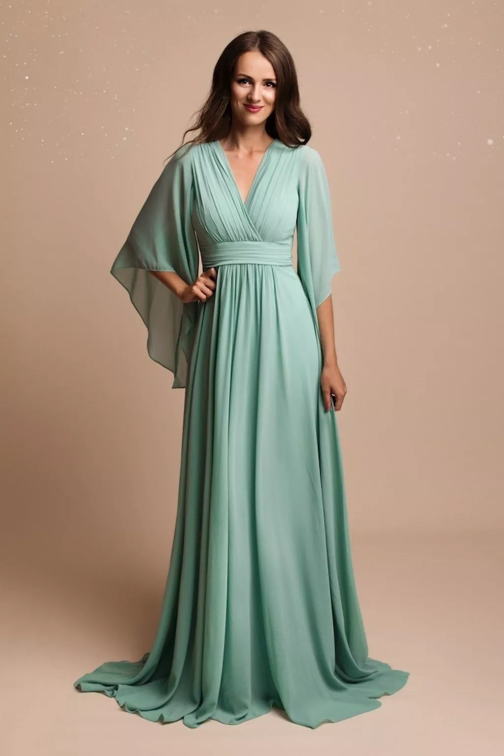 Šaty s rukávmi aj na letnú oslavu