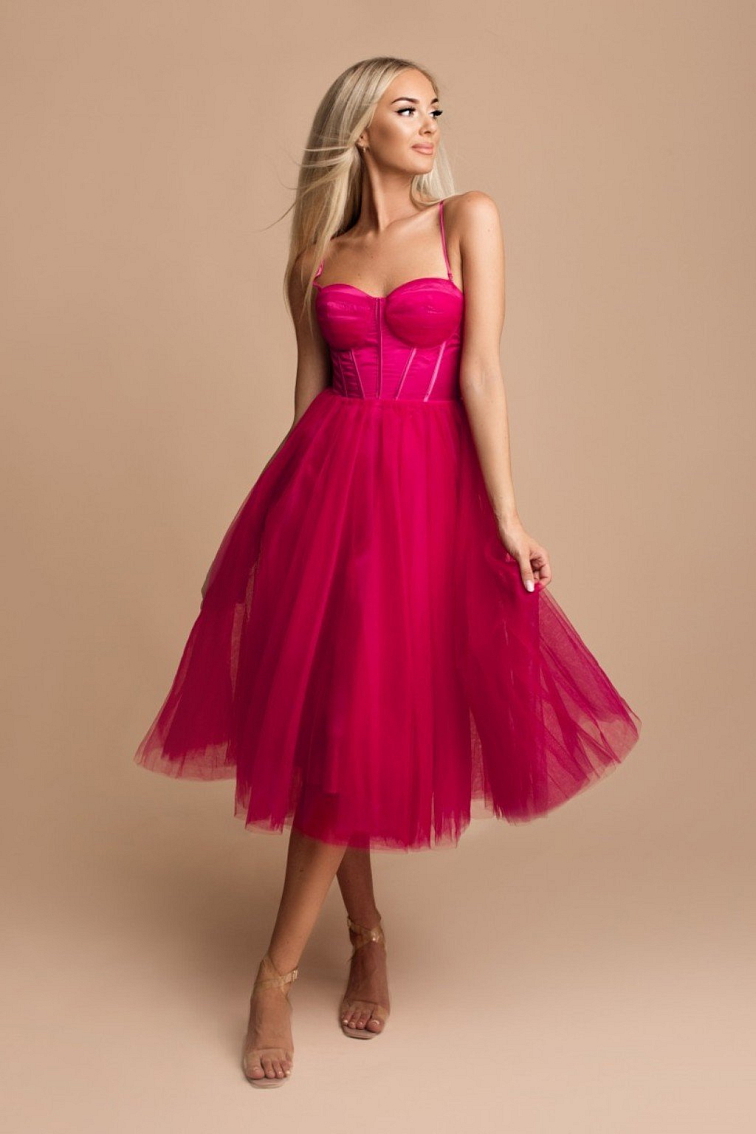 Najkrajšie korzetové šaty na plesovú sezónu 2024