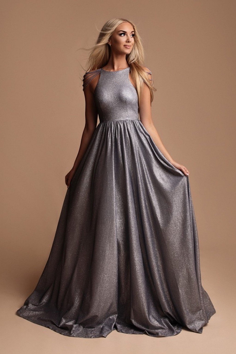 Trblietavé šaty pre každú z nás