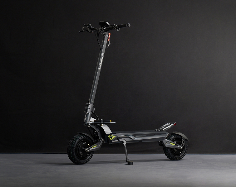 Elektrokoloběžka Langfeite C1