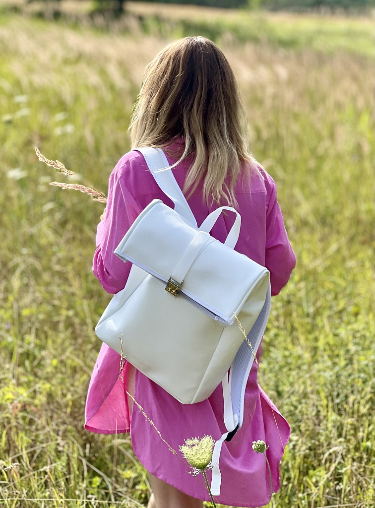 Bílý voděodolný unisex batoh "Alex"