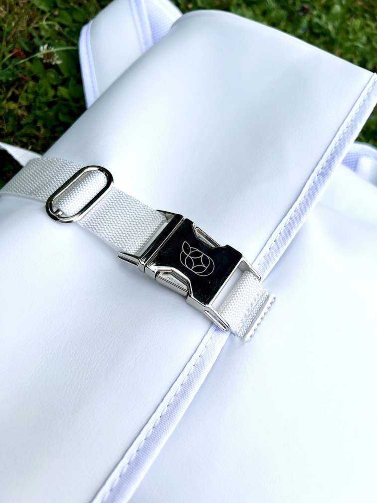 Bílý voděodolný unisex batoh "Alex"