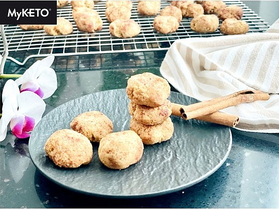MyKETO Proteinová kaše s příchutí jablko-skořice s beta-glukany