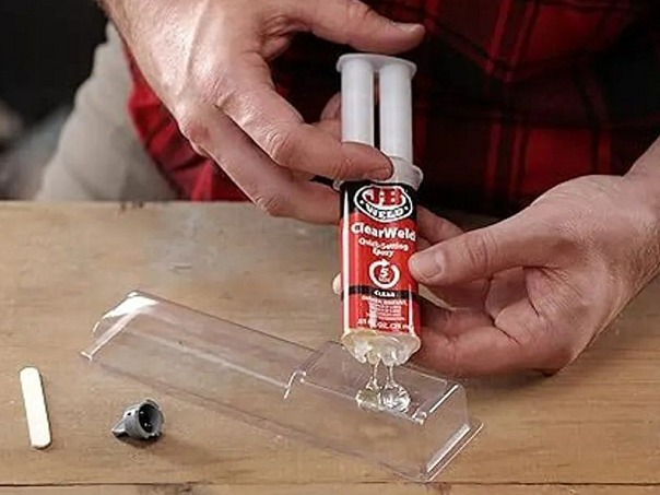 J-B Weld | ClearWeld™ rychleschnoucí univerzální lepidlo