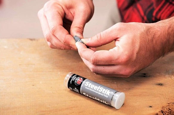 J-B Weld | SteelStik™ tmel na opravy kovů