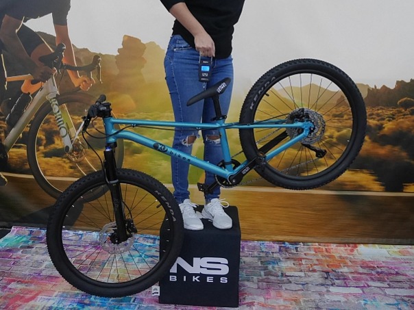 KUbikes 24S Trail Air Black, 9,67kg, lehké dětské kolo