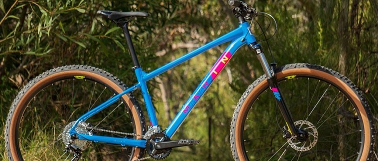 MARIN Bobcat Trail 3 27.5" modrá/žlutá/jahodová