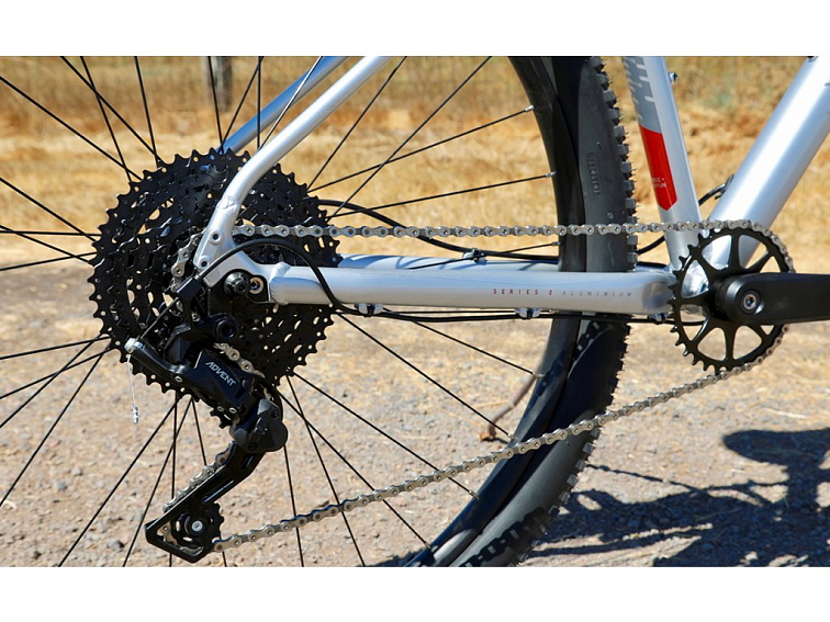 MARIN Bobcat Trail 4 27.5" stříbrná/červená/šedá