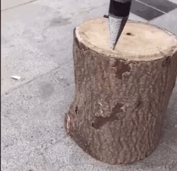 ŠTÍPACÍ TRN - Vrták na štípání dřeva