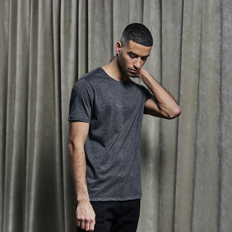 Čierne melírované tričko