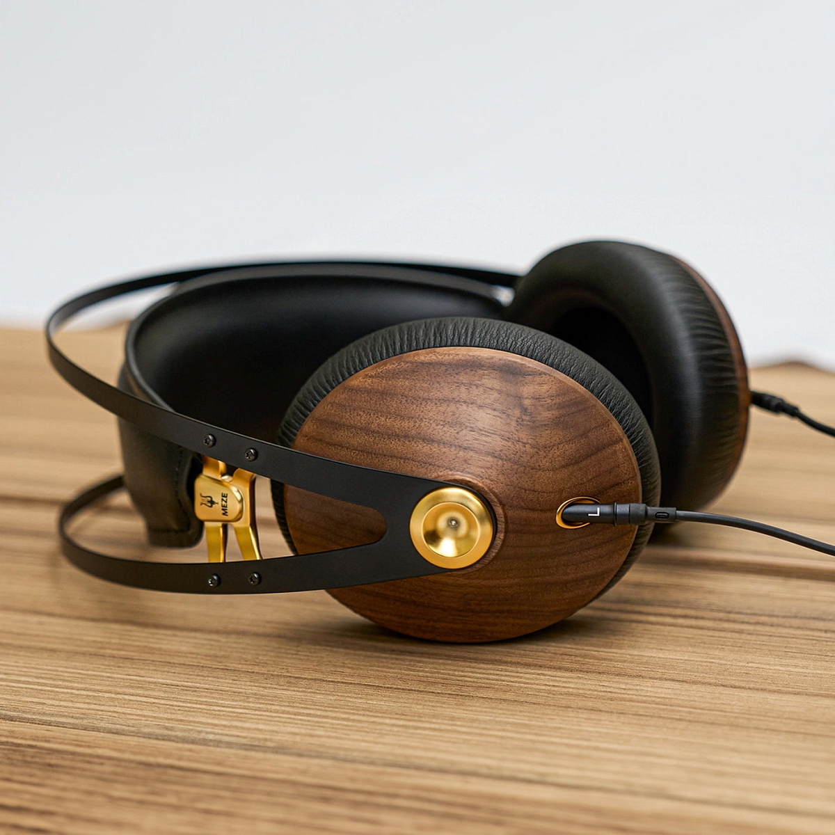 Meze Audio 99 Classics