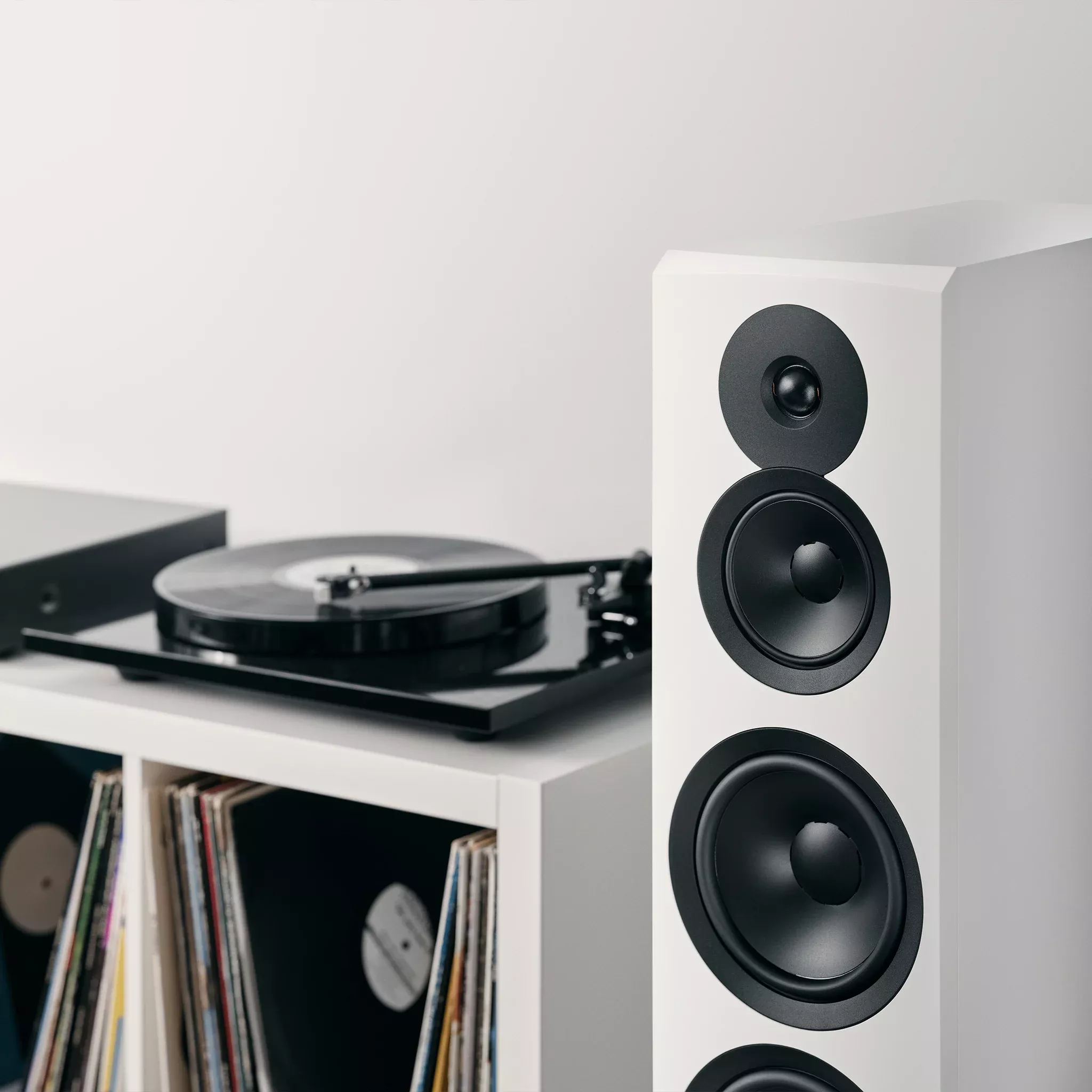 Dynaudio Emit 50