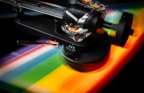 Pro-ject ART - THE DARK SIDE OF THE MOON + Pick it PRO SE