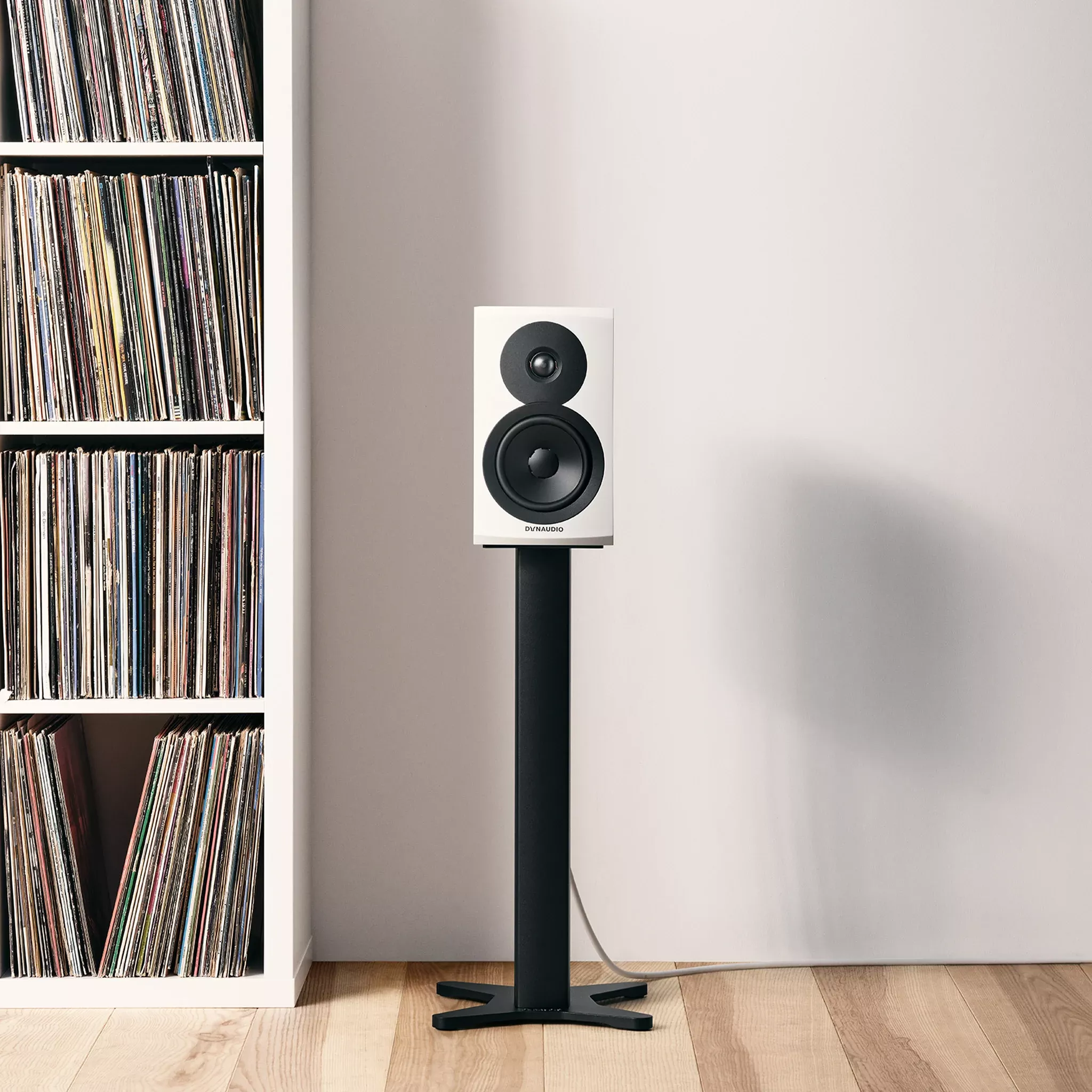 Dynaudio Emit 10