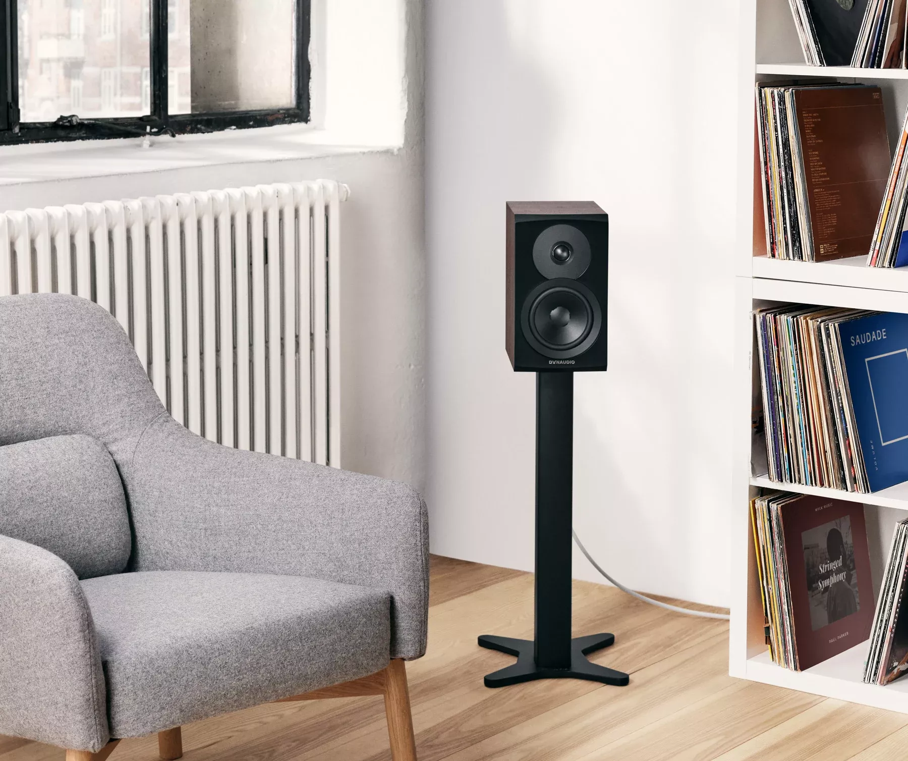 Dynaudio Stand 10