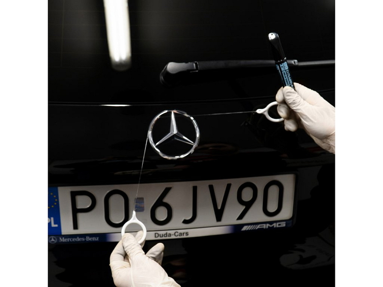 SOFT99 Emblem Remove Kit - sada na odstranění emlémů