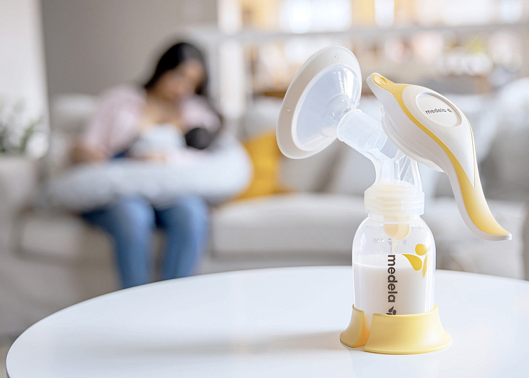 Medela Odsávačka manuálna Harmony™ Essentials Pack