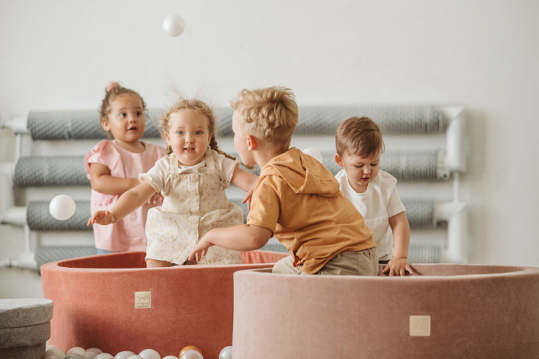 MeowBaby® Velvet detský suchý bazén s guličkami 90x30cm + 200 guličiek – béžová, guličky: šedá/biela/bledomodrá