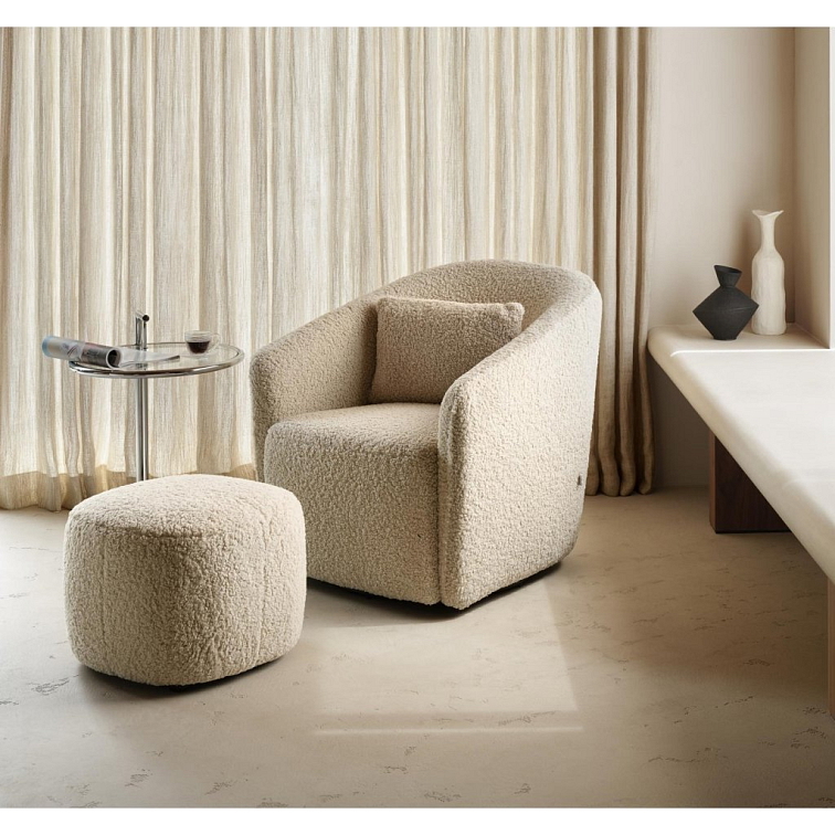 Quax štýlová a pohodlná podnožka Gomi k otočnému kreslu -Teddy Cream