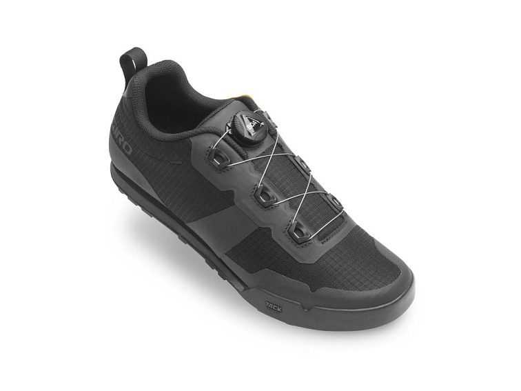 GIRO Tracker tretry (Black)