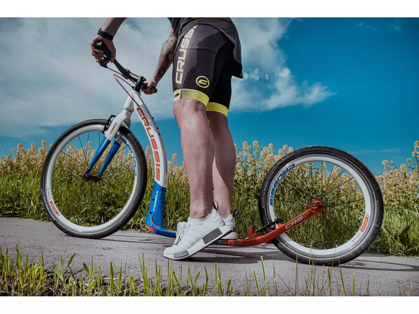 Koloběžka Crussis COBRA 4.4 (bílá/modrá)