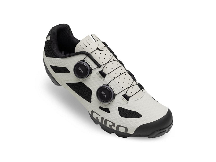 GIRO Sector tretry (Light Sharkskin)