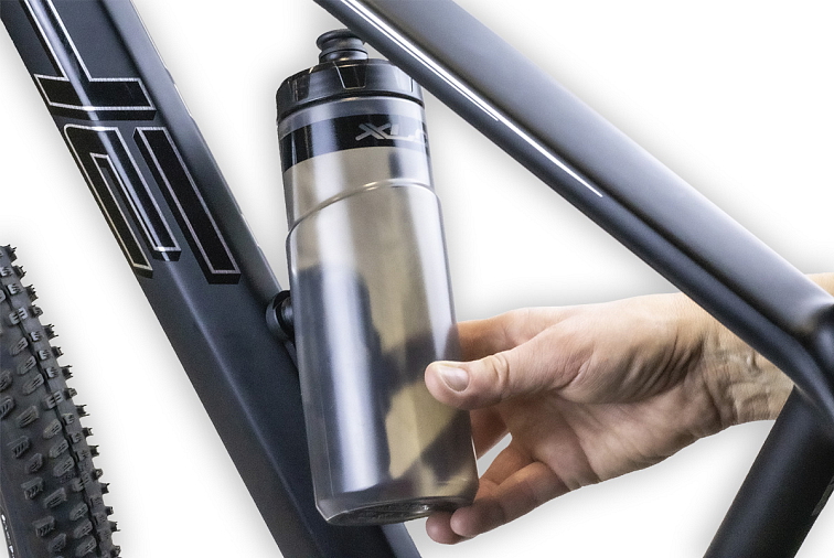 Spin láhev Fidlock Twist na magnet včetně adaptéru 600 ml