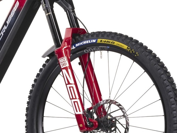 Crussis e-RACE PRO 2025