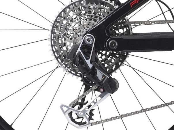 Crussis e-RACE PRO 2025