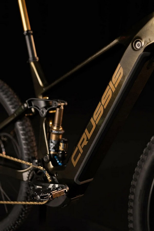 Crussis Legend 68 - Limitovaná edice 2024