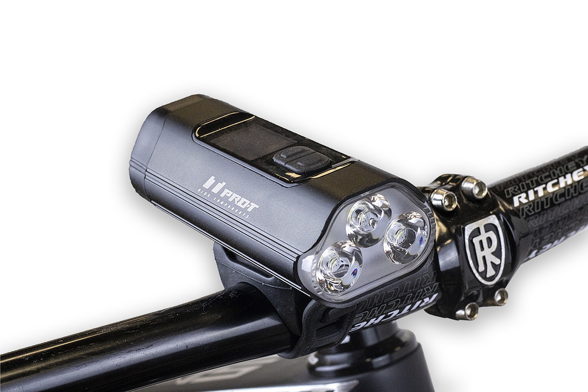 Přední světlo Spin 1600 Lumen 3 Super LED USB