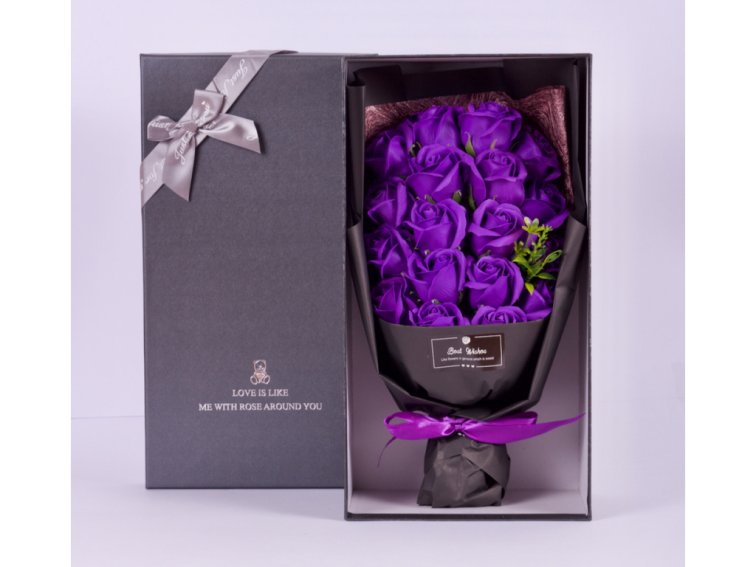 Medvídárek fialový puget z mýdlových růží v dárkovém boxu