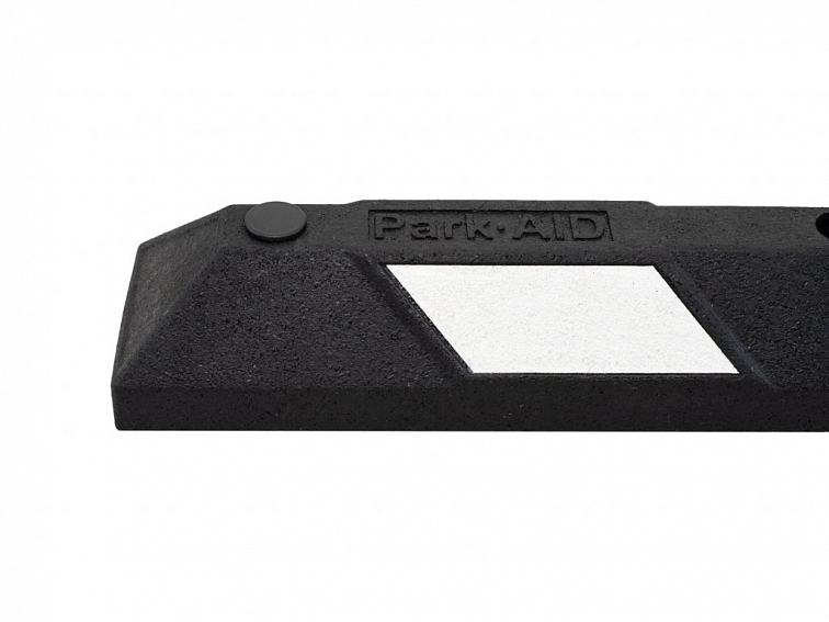 Parkovací doraz, délka 900 mm, gumový, s bílým reflexním polepem