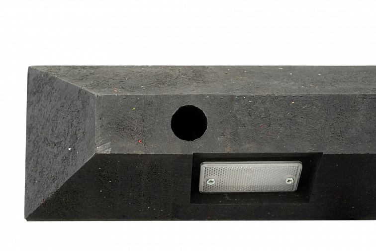 Parkovací doraz, délka 800 mm, s odrazkami