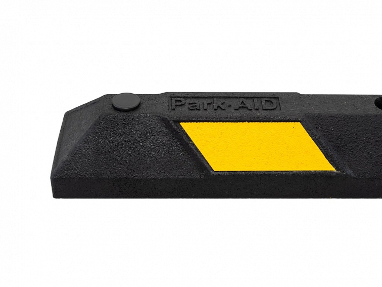 Parkovací doraz, délka 560 mm, gumový, s žlutým reflexním polepem