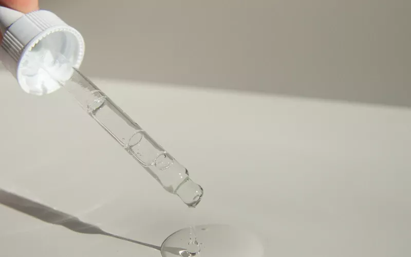 Luxusní růstové sérum na řasy LuxeLash Infinity