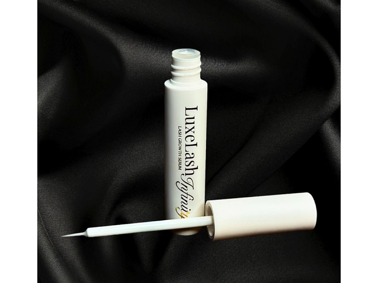 Luxusní růstové sérum na řasy LuxeLash Infinity