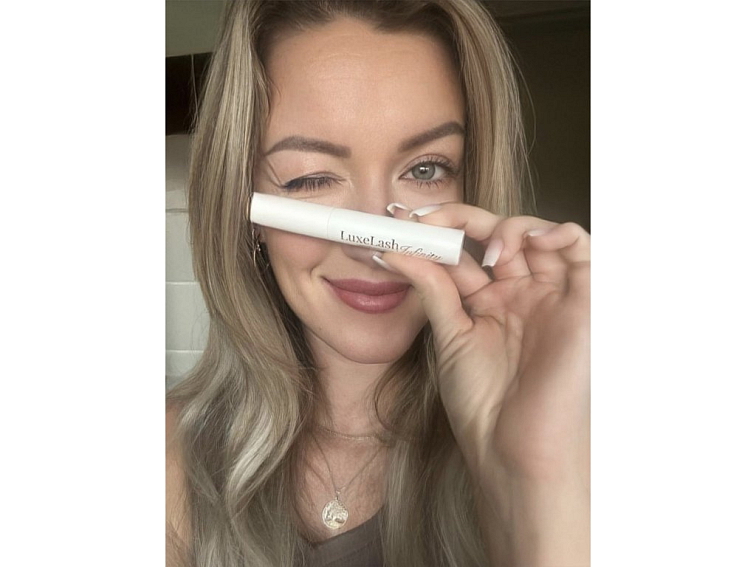 Luxusní růstové sérum na řasy LuxeLash Infinity