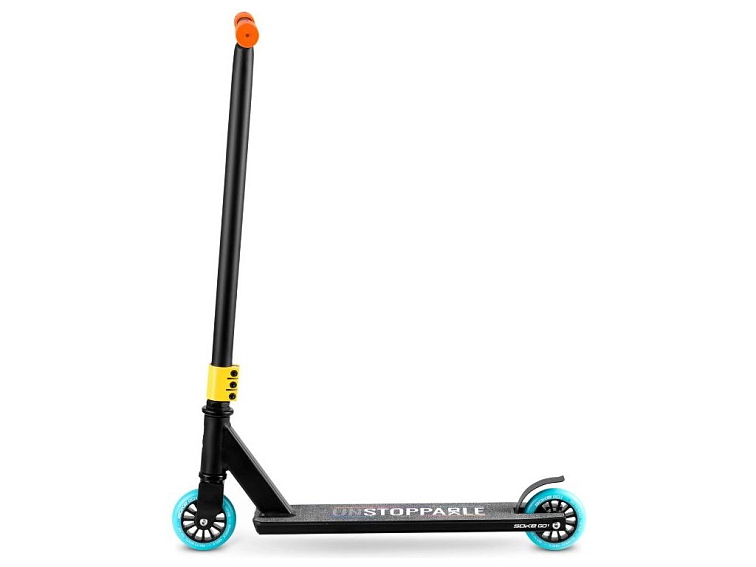 Freestylová koloběžka BARACUDA, candy black