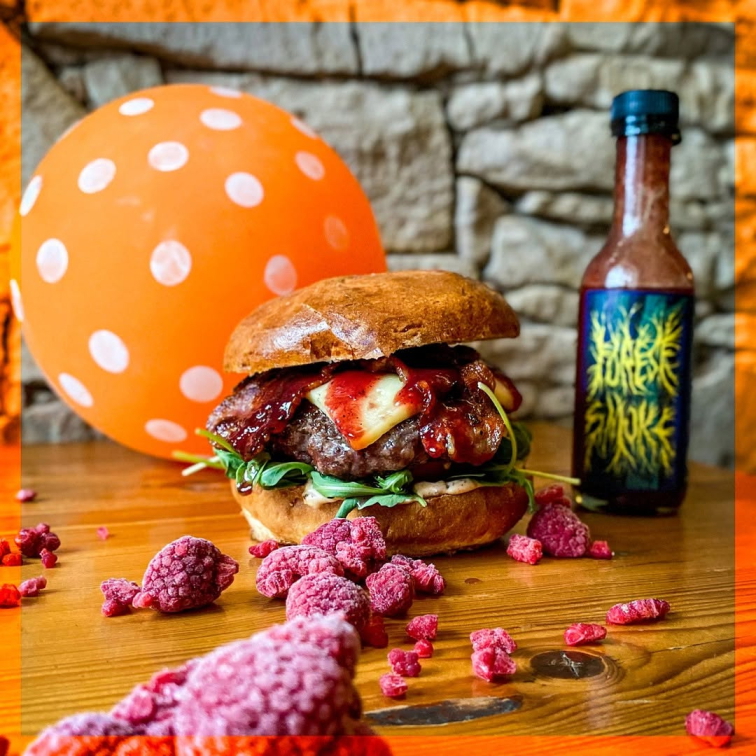 CELÁ SERIE DVANÁCTI CHILLI OMÁČEK