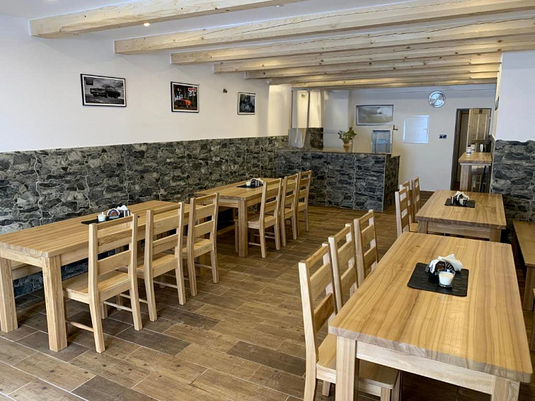 Burgerové hody pro čtyři: Zážitková večeře plná chutí