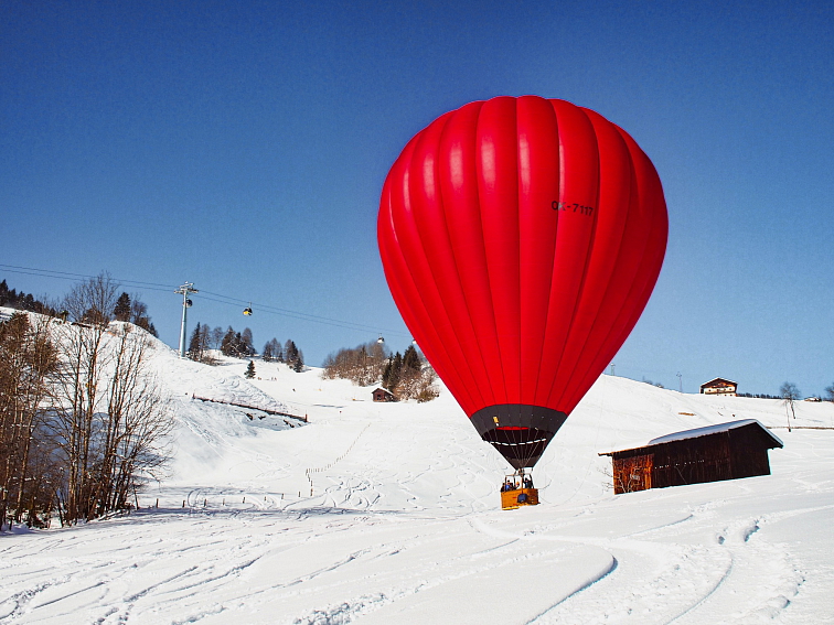 Exkluzivní let balónem nad Alpami 2026 – Zážitek pro náročné