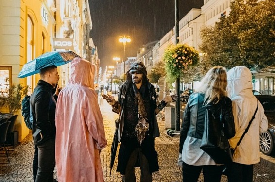 Karim a Odvrácená tvář Prahy: prohlídka s bezdomovcem