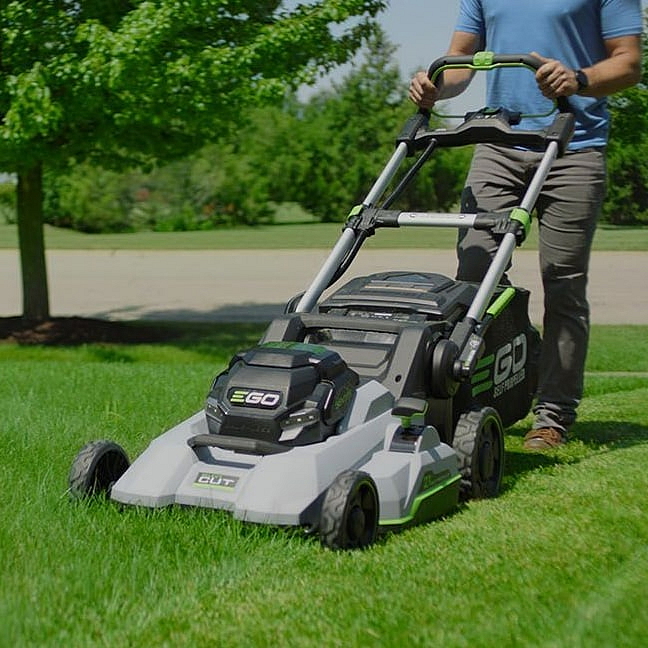 EgoPower+ LM1702E-SP 42 cm s pojazdom a 4.0 Ah batériou