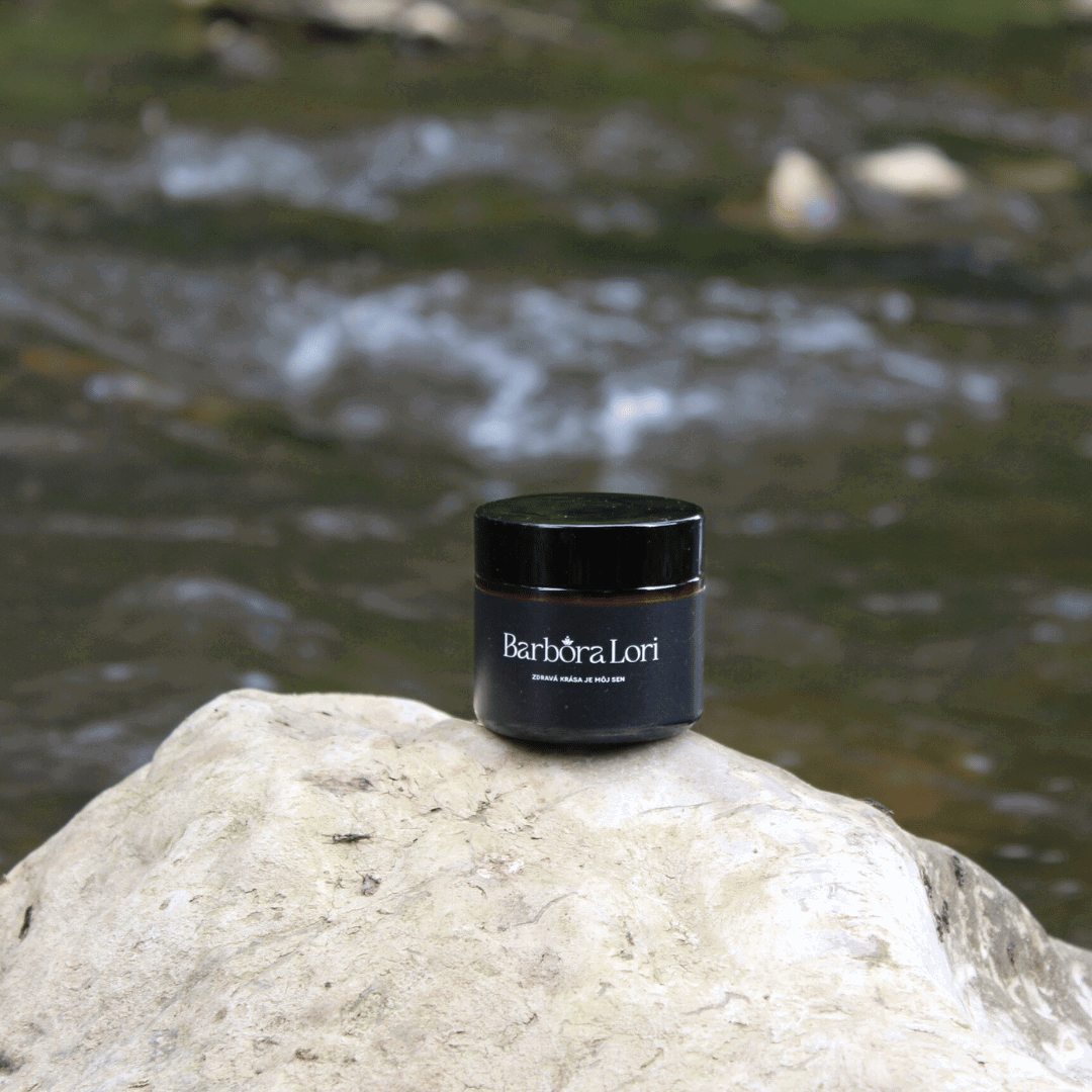 Ultra hydratačný nočný krém pre zmiešanú a mastnú pleť s dvoma druhmi kyseliny hyalurónovej