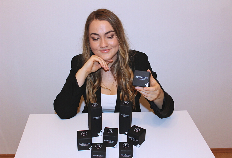 Upokojujúca a obnovujúca pleťová maska